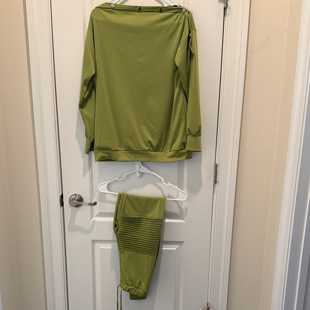 Chic Olive Two-Piece Outfit